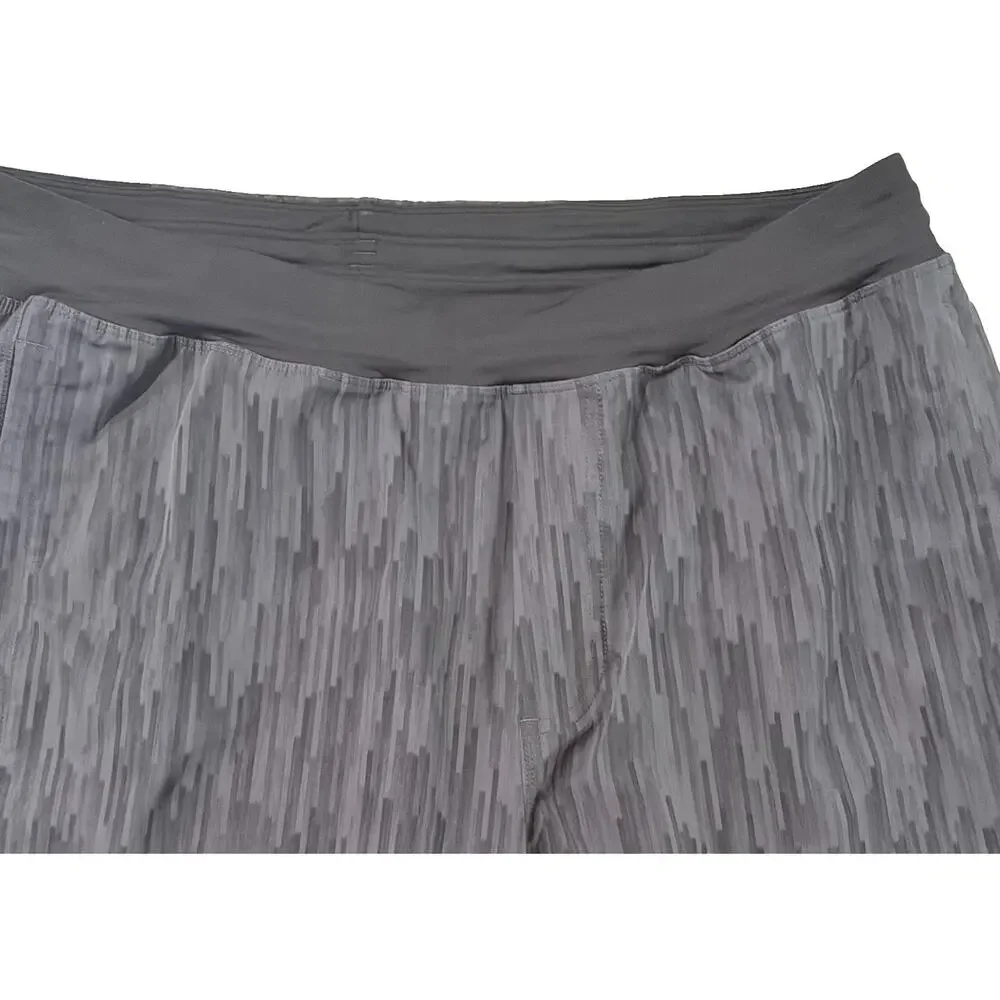 Lululemon Grey Black Digital Camo Shorts Gym Run Training 9” Men's Size Large L